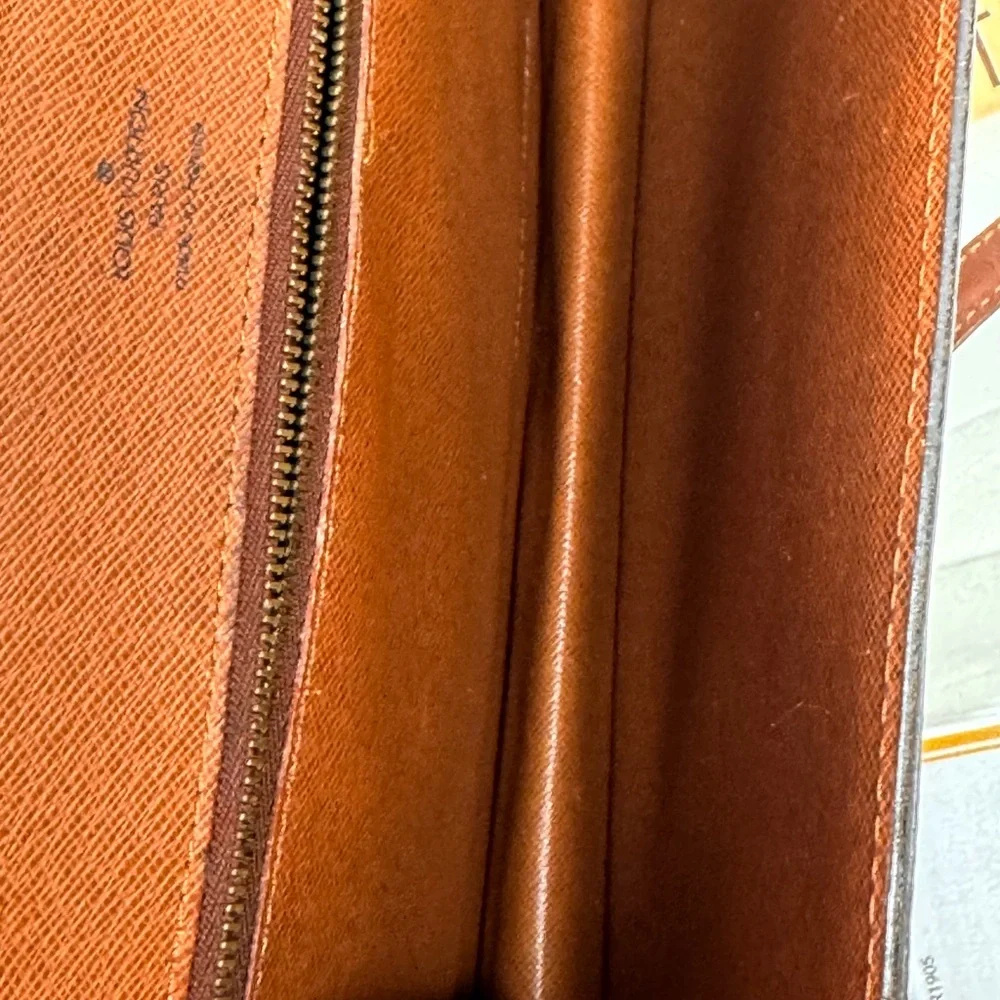 💯Authentic LOUIS VUITTON Monceau in Monogram canvas W/ Strap